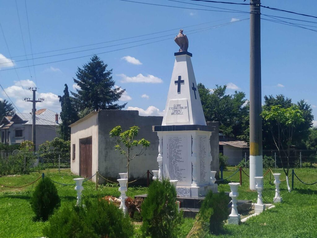 Monumentul Eroilor din Comuna Brezoaele