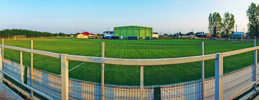 Vedere panoramica de pe tribuna.